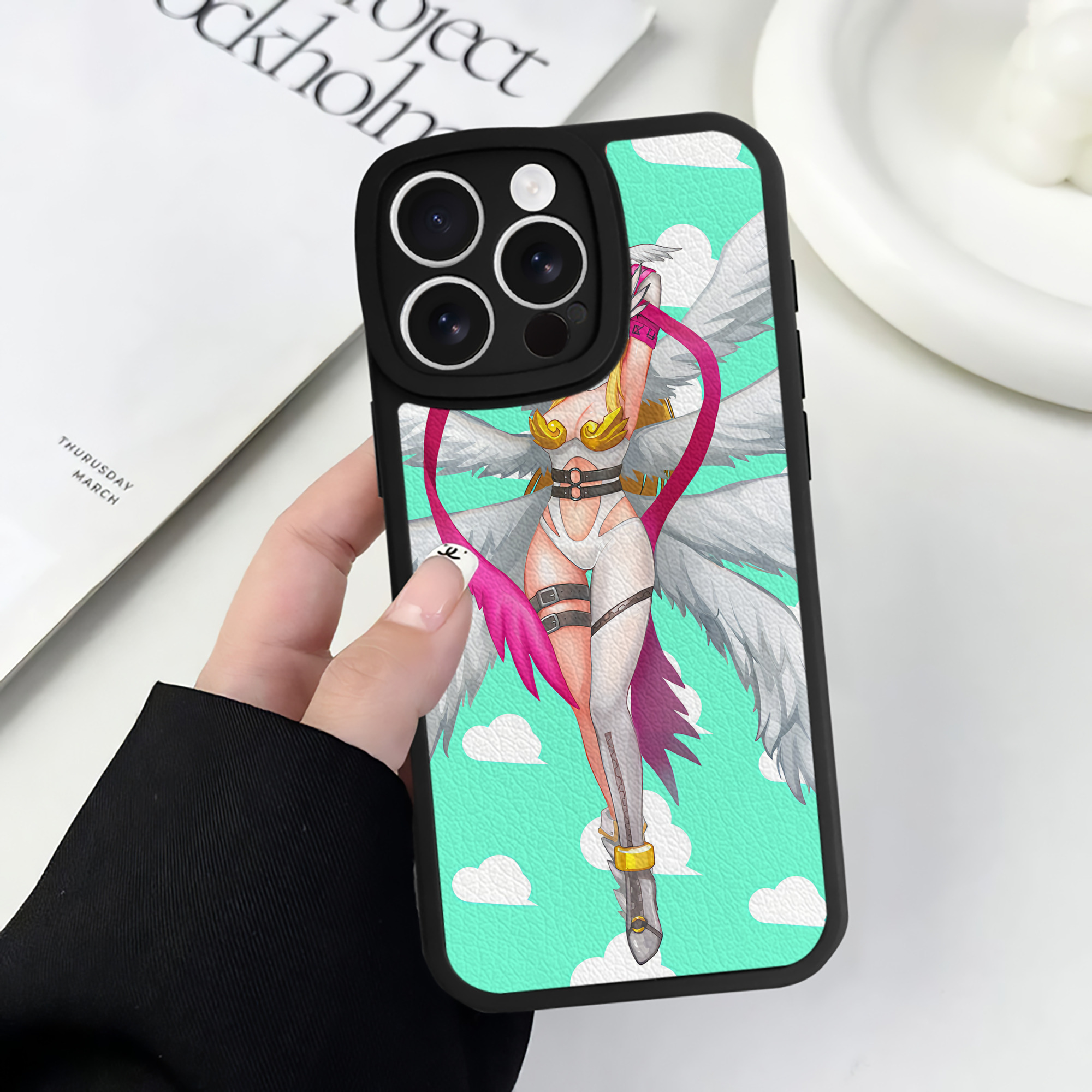 （画像用） Digimon デジタルモンスター/デジモン 【iPhone 16シリーズ対応】シリコンスマホケース（レザー調） 材質：シリコン